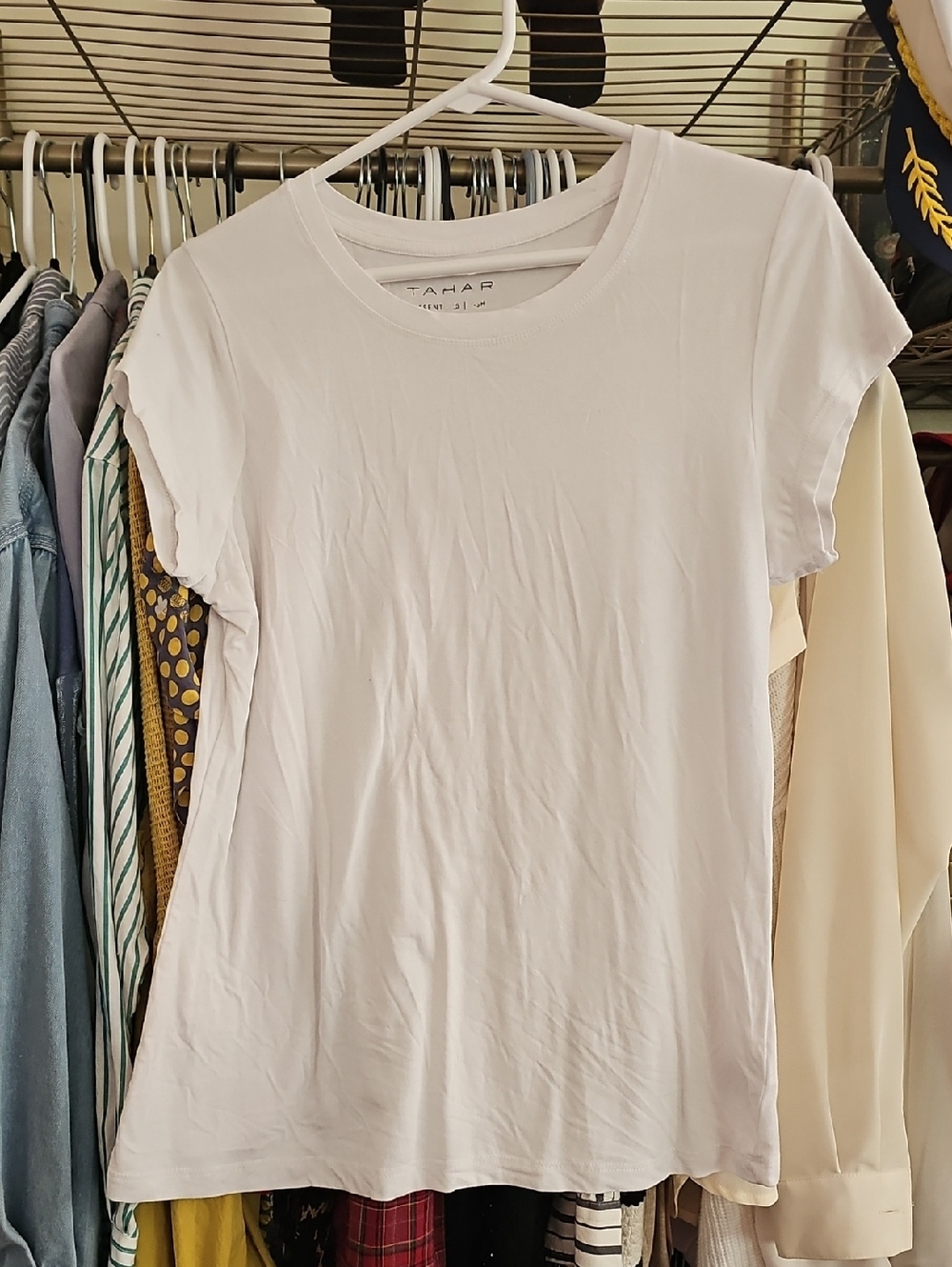 Tahari White Short Sleeve Crewneck Tee